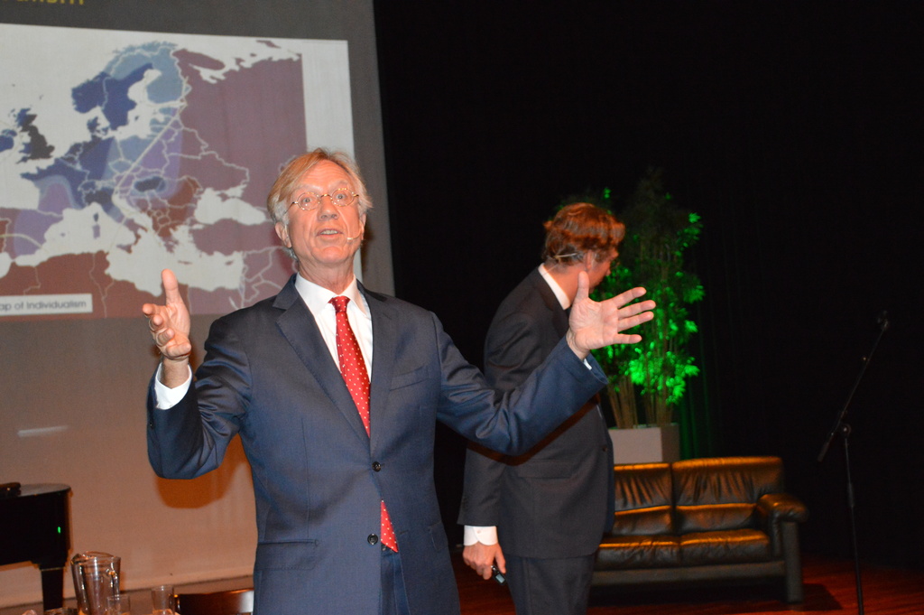 Politiek in theater met Boekestijn en Wynia.